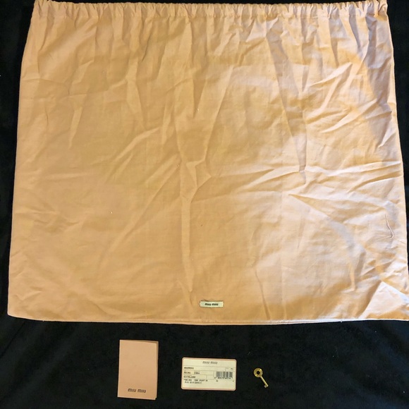 Authentic like new Miu Miu Matelasse shopping tote - Picture 2 of 8